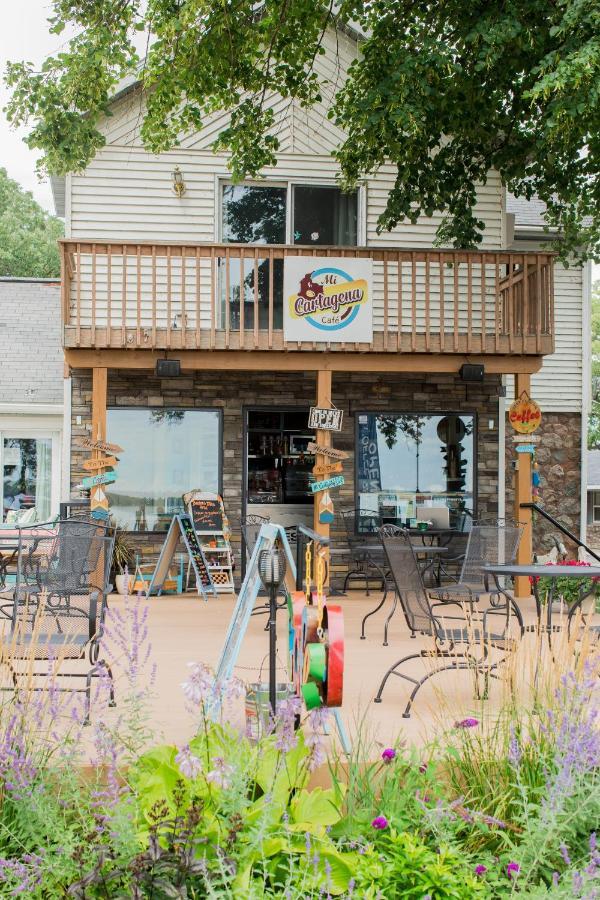Lakes Inn Detroit Lakes Buitenkant foto